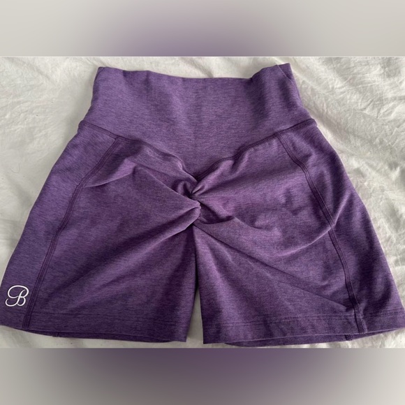 Bombshell tiny waist shorts , medium size - Picture 4 of 6